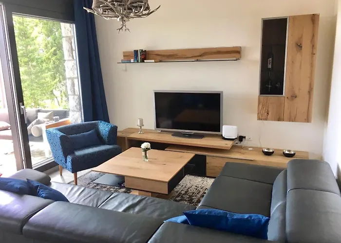 Goldy Villa